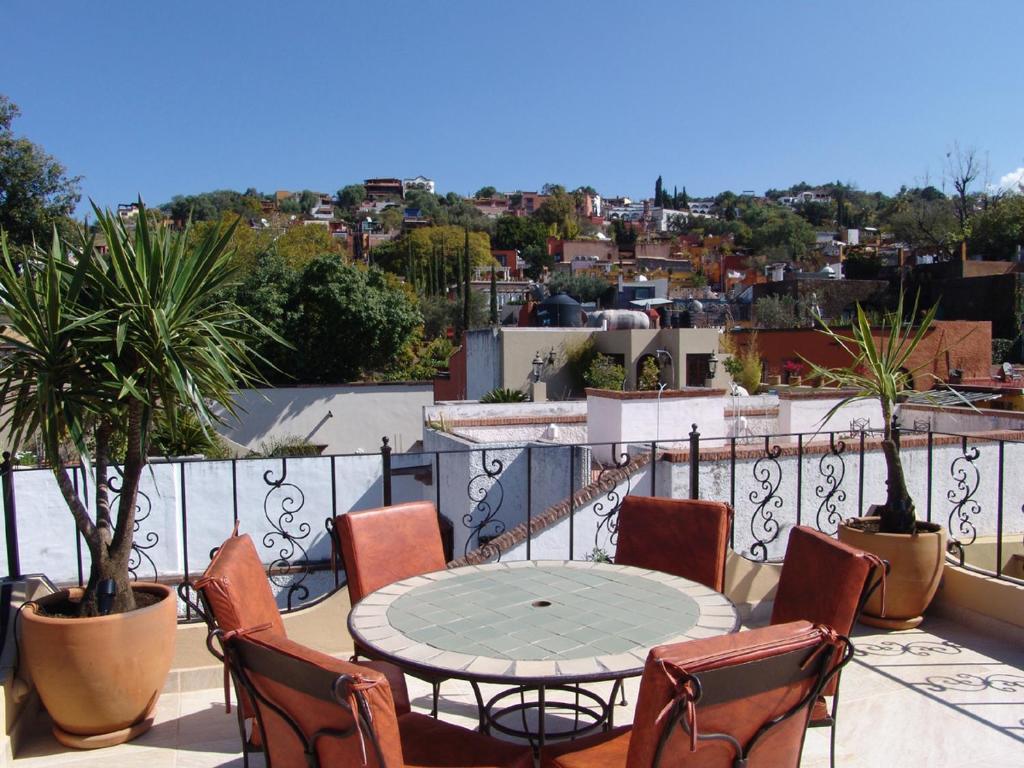 Casa Del Tio Hotel Boutique San Miguel de Allende Exterior photo Rooftop in Santa Fe